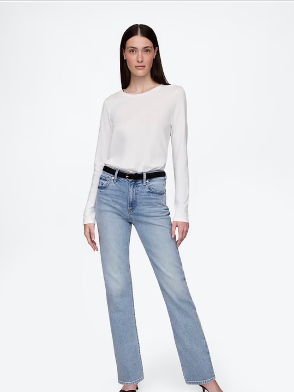 GAP Women's Straight-Leg Jeans in Faded Light Blue